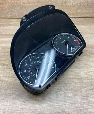 BMW 1 E81 E87 Speedometer (instrument cluster) 9242333 2154619