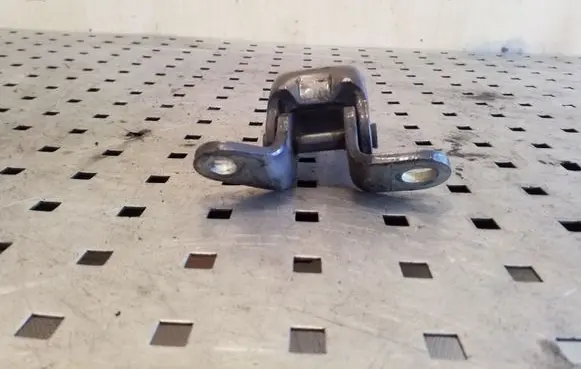 Toyota Yaris Front door upper hinge