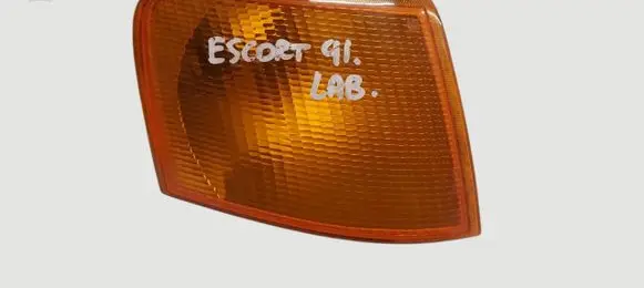Ford Escort Front indicator light 6R0142782 91AG13368AA D25KA