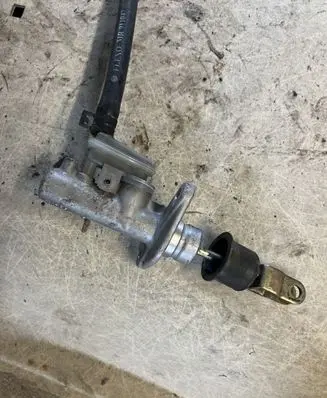 Mitsubishi Space Star Clutch master cylinder 