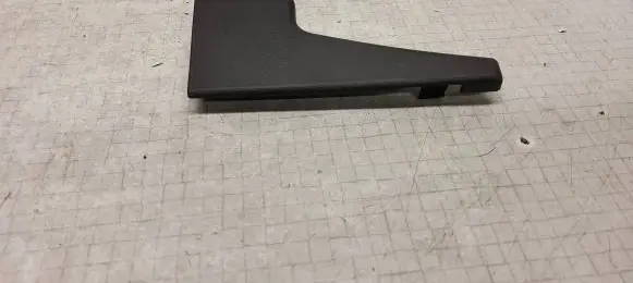 Toyota Verso Rear seat rail trim cover 721380F050