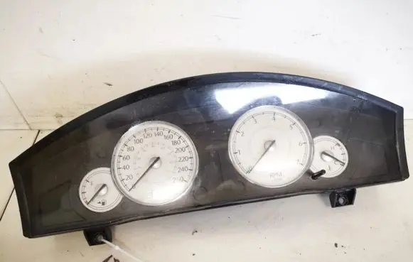 Chrysler 300 - 300C Speedometer (instrument cluster) 04836990aa