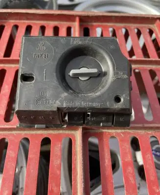 Audi A6 S6 C4 4A Tail light bulb cover holder THK81