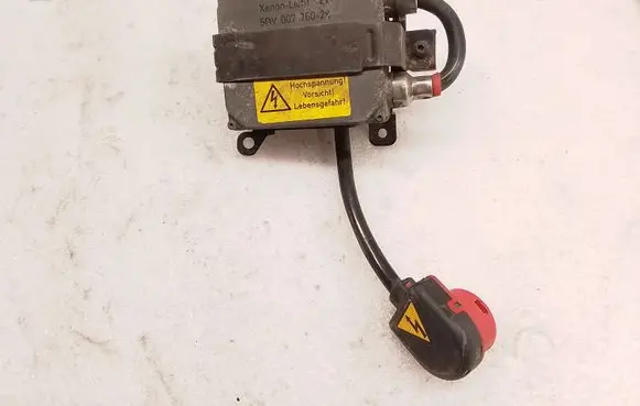 BMW 5 E39 Headlight ballast module Xenon 5DV00776029 8387114