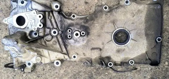 Dacia Sandero Timing chain cover 135022061R 135020865R