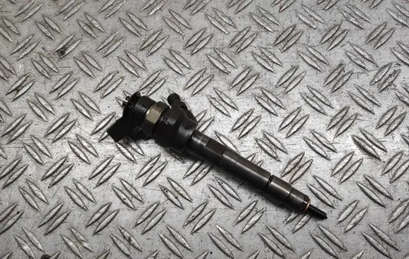Mini Cooper Countryman R60 Fuel injector 779844605