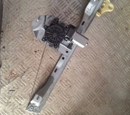 Renault Twingo III Rear window lifting mechanism without motor 7703106000 9030319 R28001471R