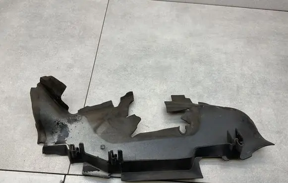 Audi A3 S3 8V Intercooler air guide/duct channel 8V0121283A