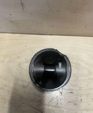 Piston