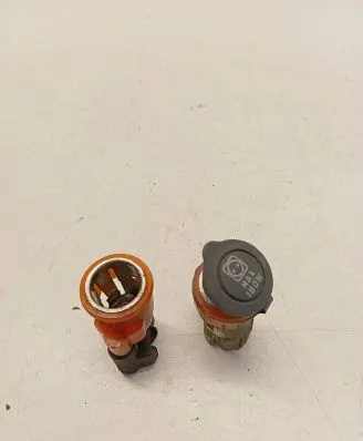 Iveco Daily 35.8 - 9 Cigarette lighter front C416