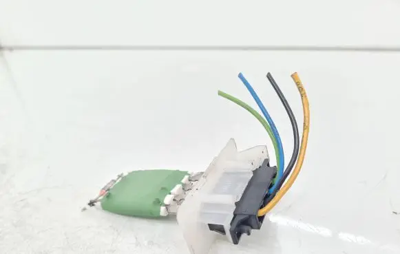Opel Tigra B Heater blower motor/fan resistor