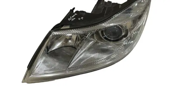 Skoda Octavia Mk2 (1Z) Headlight/headlamp 1Z1941015G 1ZL24705205