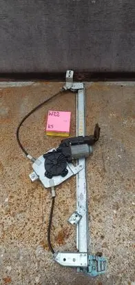 Renault Scenic II - Grand scenic II Front door window regulator with motor 100629