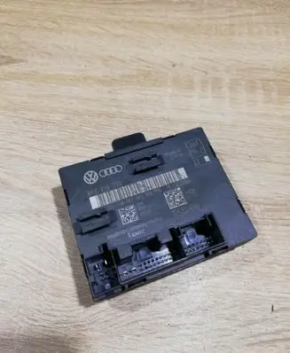 Audi A4 S4 B5 8D Door control unit/module 8K0959794