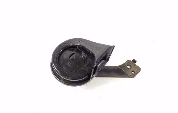 Infiniti Q30 Horn signal