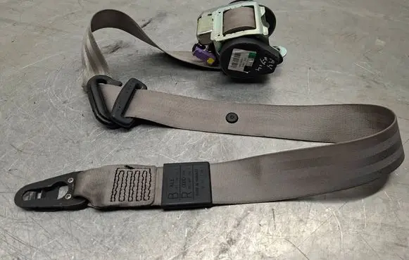 Audi A4 S4 B7 8E 8H Front seatbelt 8E0857706F 560788501