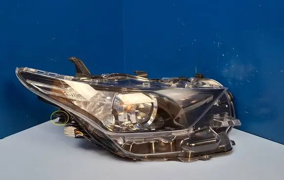 Toyota Auris E180 Headlight/headlamp 8111002K30 21211AYRLDEM2