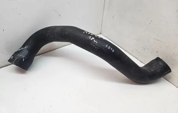 Intercooler hose/pipe