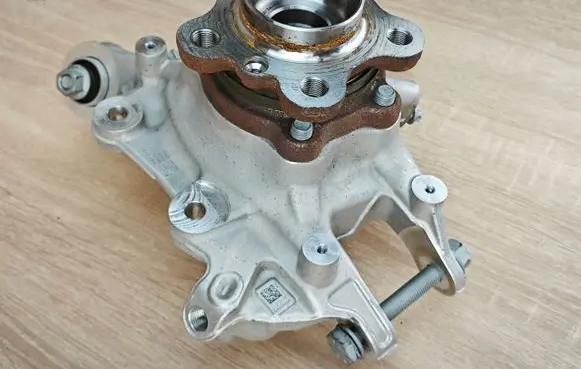 BMW 4 G22 G23 G24 G26 Stub axle 6879526