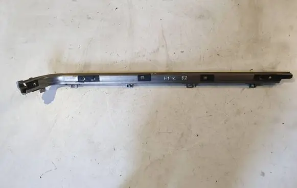Hyundai H-1, Starex, Satellite Sliding door middle rail
