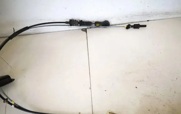 Volvo S70 V70 V70 XC Gear shift cable linkage 9181805