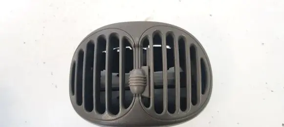 Chrysler Town & Country III Dash center air vent grill