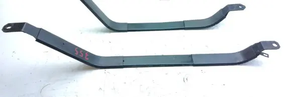 Fuel tank mounting bracket