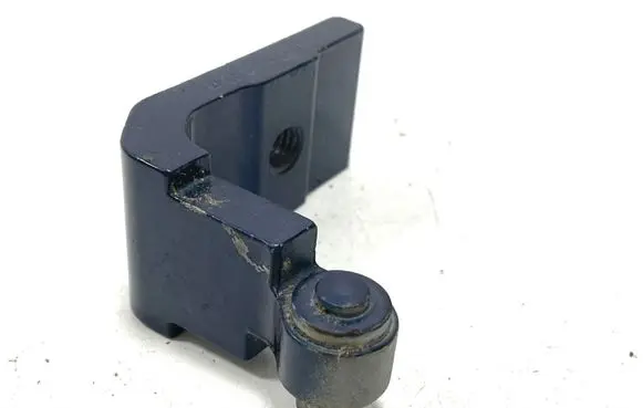 BMW 5 F10 F11 Rear door lower hinge ES037185635 7185635 A045574