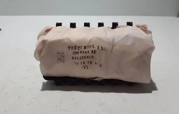 Tesla Model X Passenger airbag 104800900D