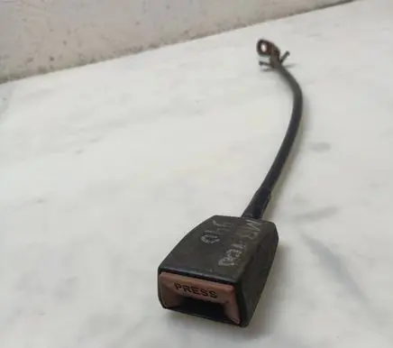 Mercedes-Benz 100 W631 Front seatbelt buckle 6318604069