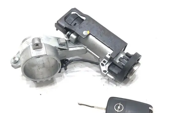 Opel Corsa E Ignition lock 13383062
