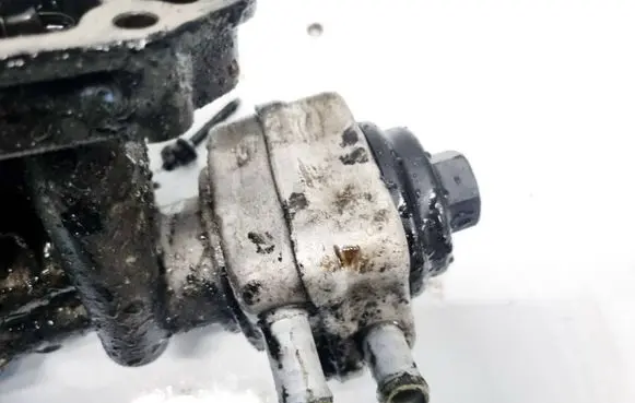 Engine oil radiator