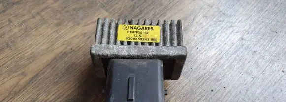 Renault Megane III Glow plug pre-heat relay 8200859243