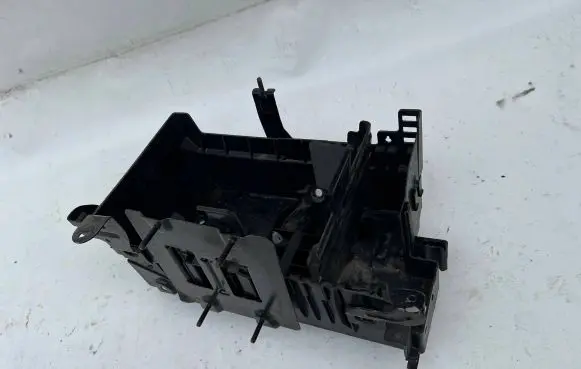 Opel Astra J Battery box tray 13346249