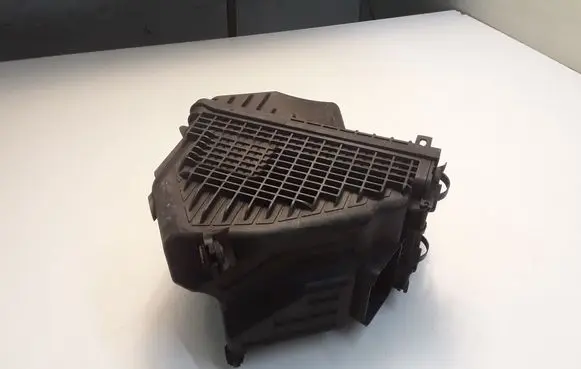 KIA Sorento Air filter box 281102W300