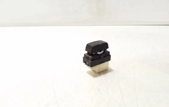 Chevrolet Captiva Central locking switch button 