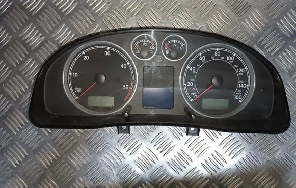 Volkswagen PASSAT B5.5 Speedometer (instrument cluster) VWZ7Z0C8455716 031103 3B0920
