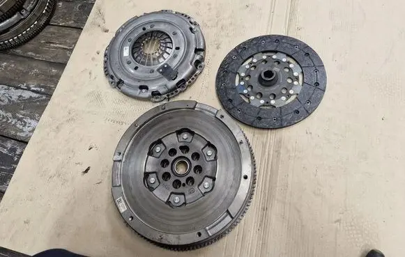Renault Trafic III (X82) Clutch set kit 123101516R