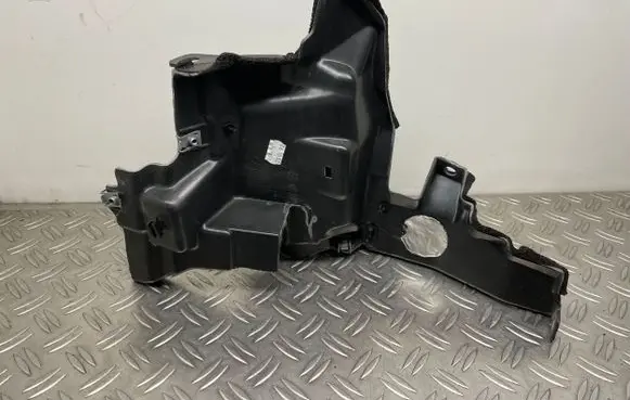 Land Rover Range Rover Sport L494 Other engine bay part CPLA6D058