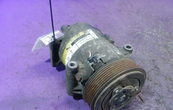 Renault Scenic II - Grand scenic II Air conditioning (A/C) compressor (pump)