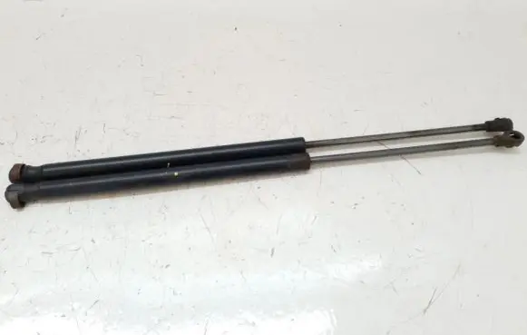 Volkswagen Polo IV 9N3 Shock absorber/damper mounting bracket 20SGE001