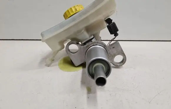 Audi A6 S6 C6 4F Master brake cylinder