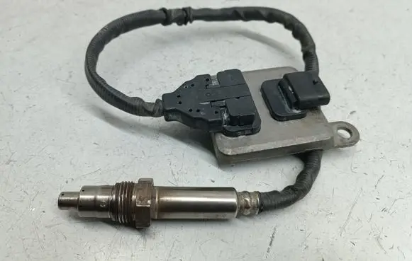 Mercedes-Benz Sprinter W906 Lambda probe sensor A0009050008 0009050008