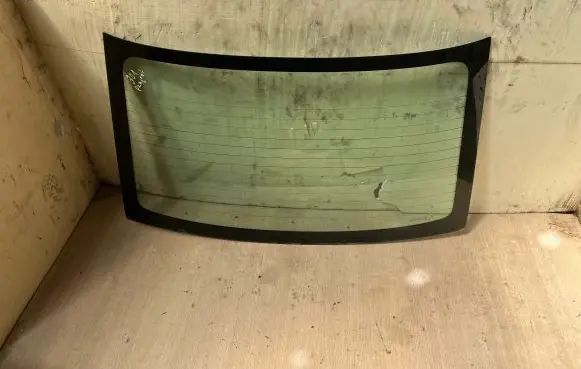 Peugeot 301 Rear windscreen/windshield window 43R001583
