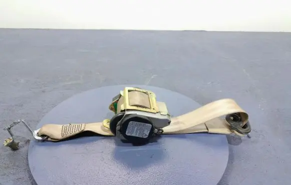 Audi A3 S3 8L Front seatbelt 8L4857705A
