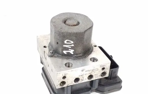 Mercedes-Benz E C207 W207 ABS Pump A2124310848