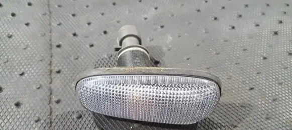 Opel Astra F Front fender indicator light 09133062