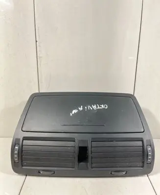 Skoda Octavia Mk2 (1Z) Dash center air vent grill 1Z0820951