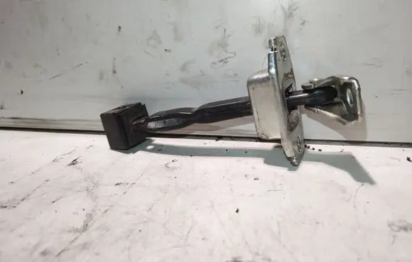 Mitsubishi ASX Rear door check strap stopper