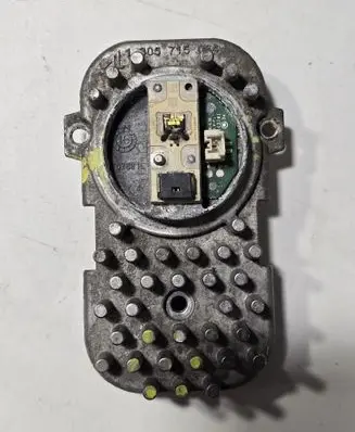 BMW 3 E92 E93 LED ballast control module 1305715084